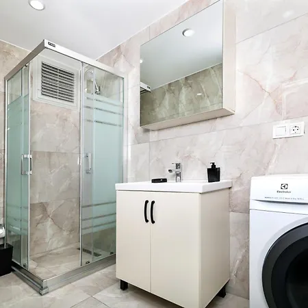 Modern With Elevator At Taksim&istiklal * 이스탄불